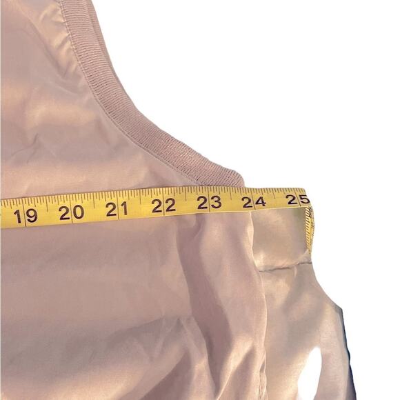 Izod Mesh Lined Golf VEST Mens L Beige Elastic Bottom Pockets Sports Lightweight - Picture 6 of 8